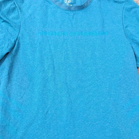 Under armor T-shirt, heatgear, celliant, rush, size medium light blue - Picture 2 of 6